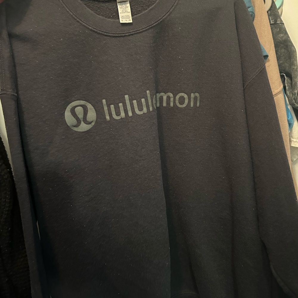 Lululemon Black Sweatshirt